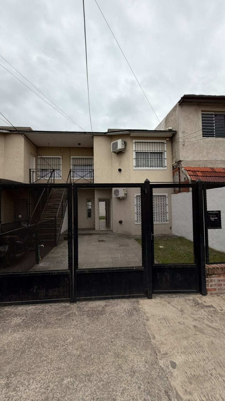 0555921e-110b-42fc-81c2-8c0a62a71cd6 Departamento en alquiler – Llavallol – Lomas de Zamora