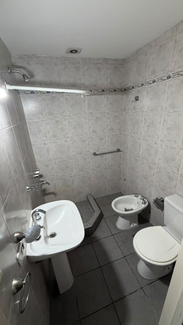 1ca4ff6f-4dae-453a-a405-991c1de37e73 Departamento en alquiler – Llavallol – Lomas de Zamora
