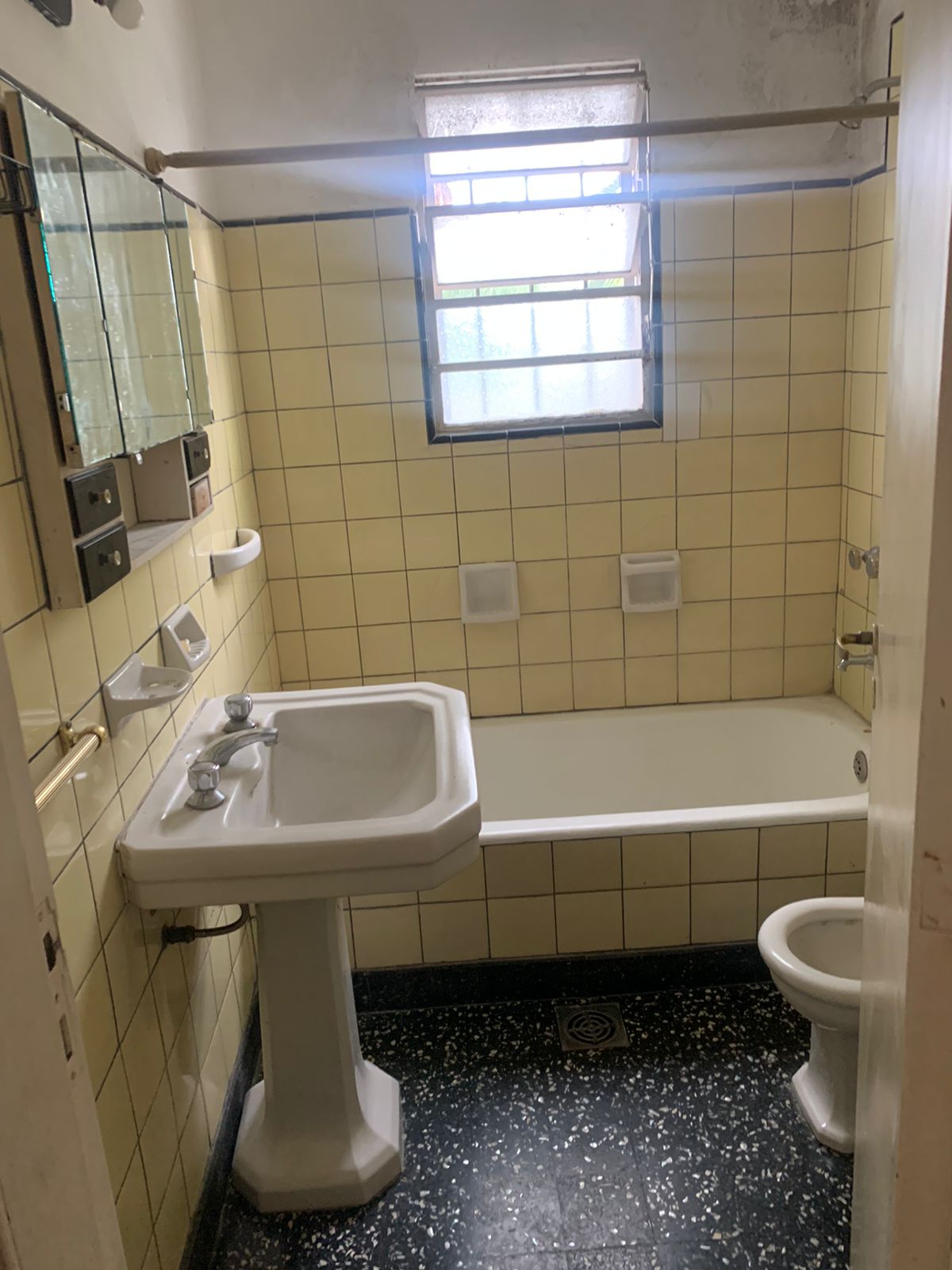 Casa en Venta – Adrogue – Almirante Brown