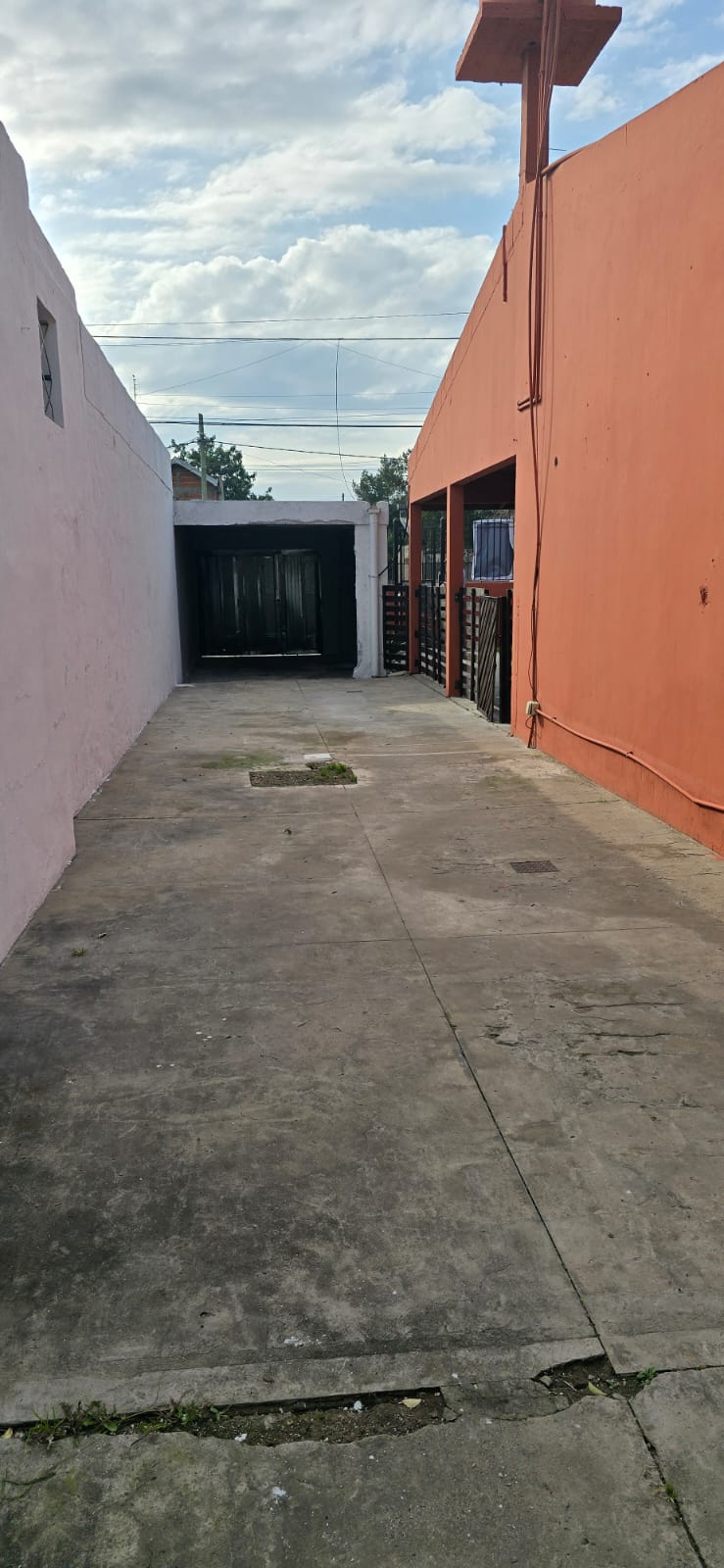 Casa en alquiler – Burzaco – Almirante Brown