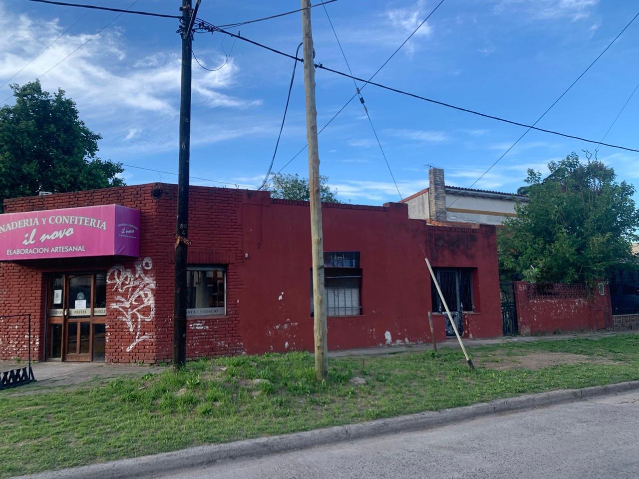 Local con terreno y vivienda en venta – Burzaco – Almirante Brown