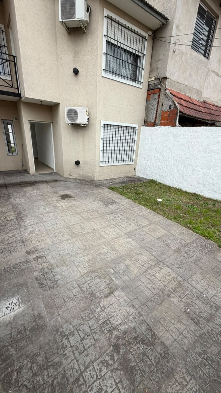 2f8bc246-26c8-42f7-9004-13e95c2efea4 Departamento en alquiler – Llavallol – Lomas de Zamora