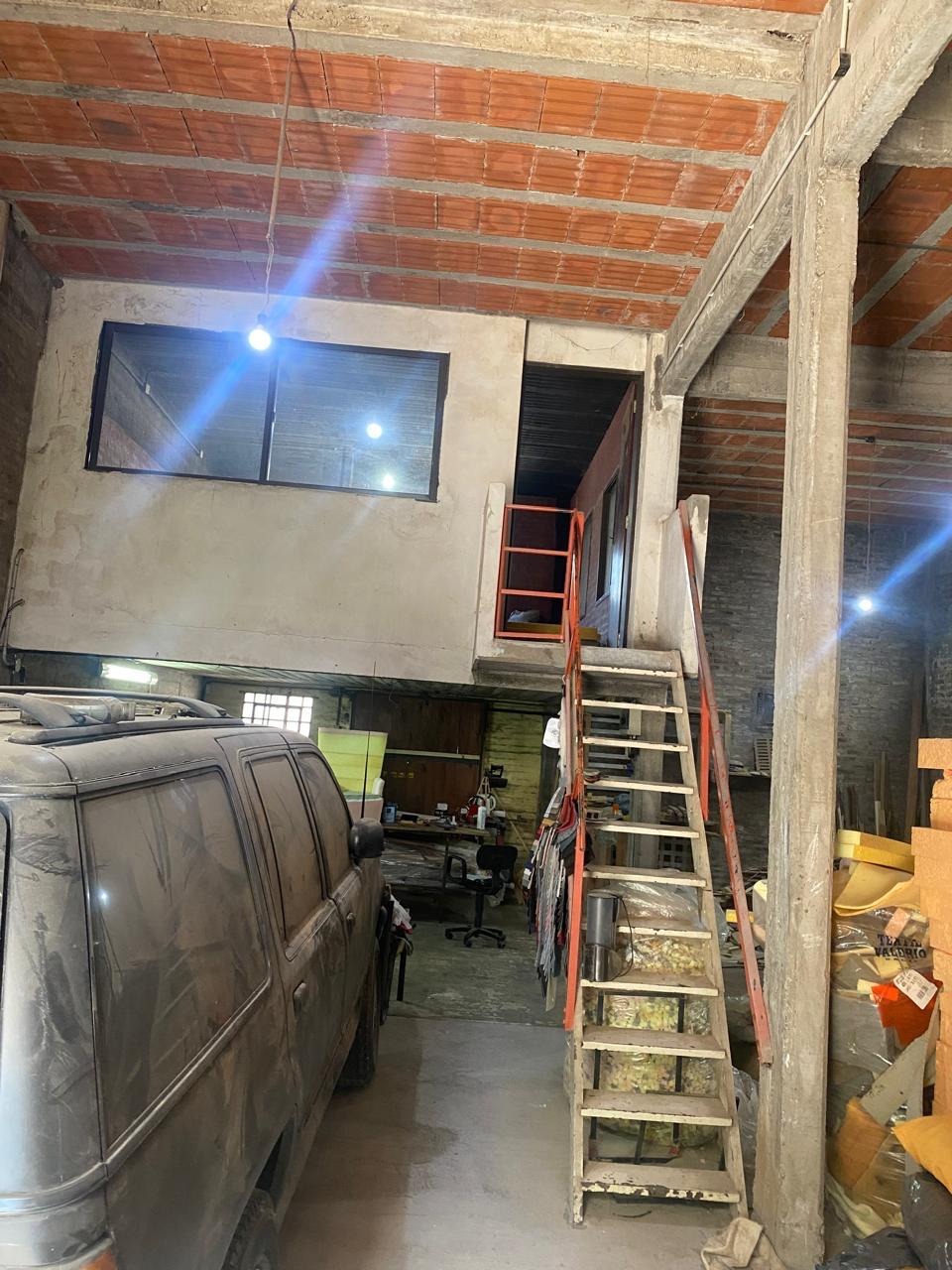 Galpon en venta – Burzaco – Almirante