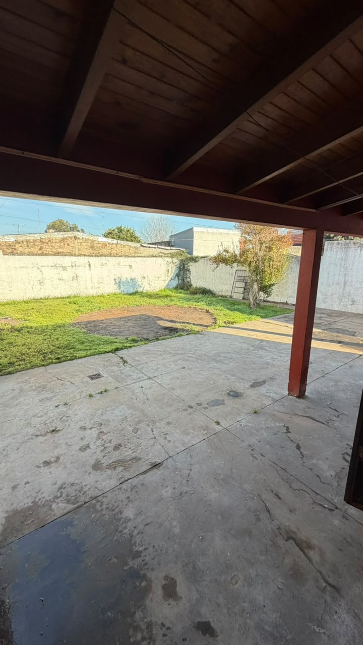 Casa en alquiler – Burzaco – Almirante Brown