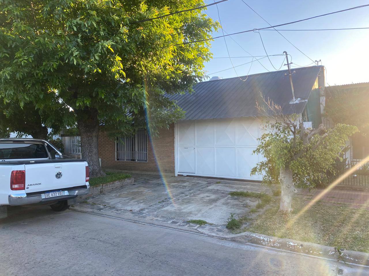 Oportunidad!! Casa en venta con departamento al fondo – Llavallol – Lomas de Zamora
