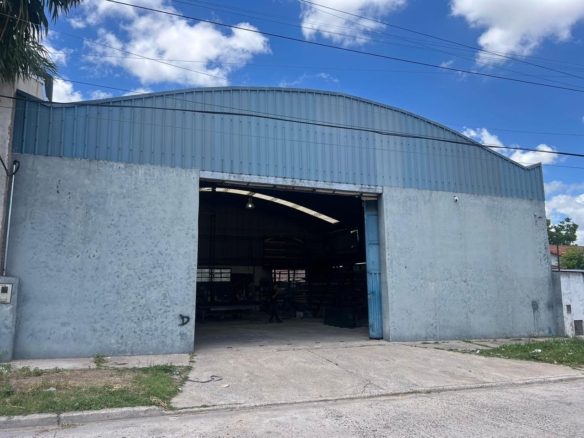 Galpon/Deposito en venta – Luis Guillon