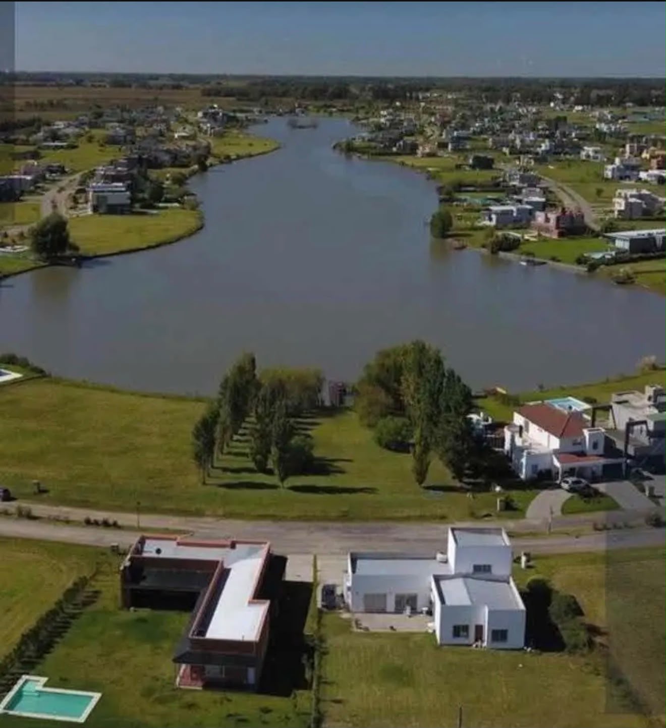 61aec97d-e058-4bd6-89f6-fe0cd3315a4a Excelente lote sobre la laguna apto credito – San vicente – Canning