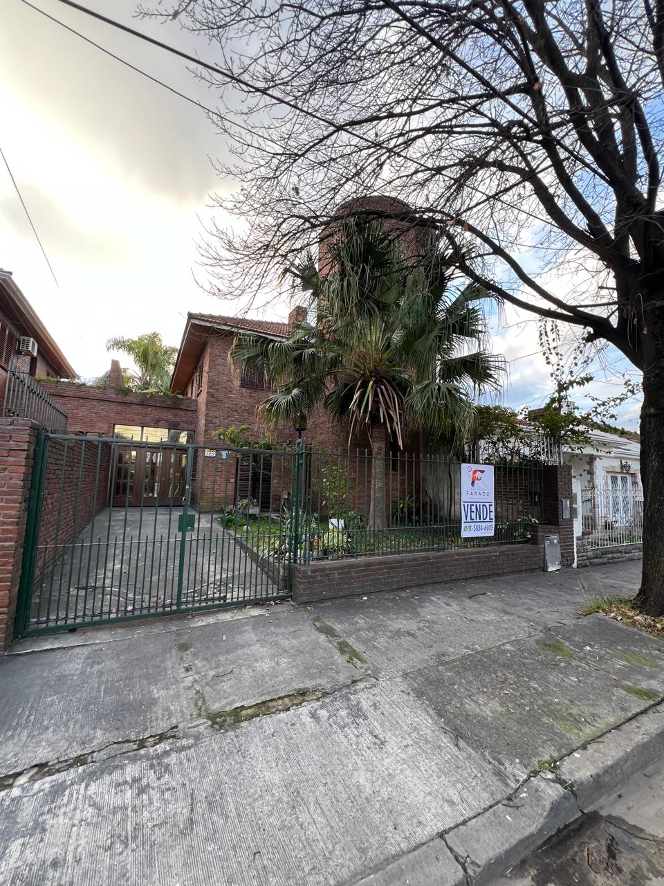 Casa en venta – Adrogue – Almirante Brown