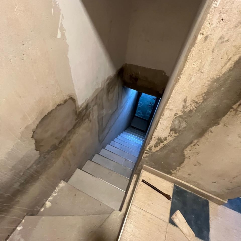 780