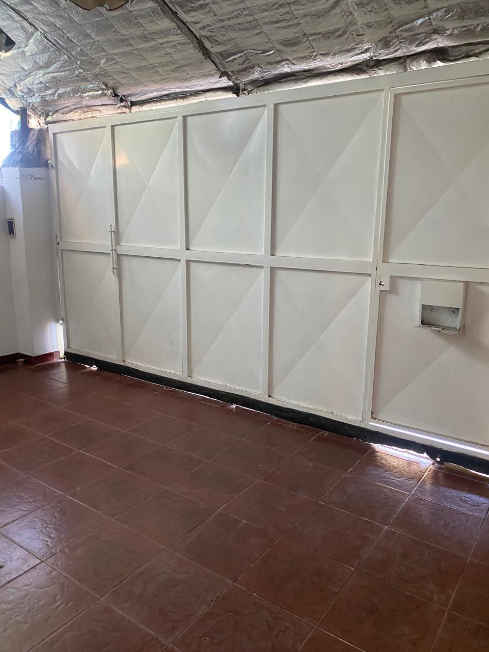 Oportunidad!! Casa en venta con departamento al fondo – Llavallol – Lomas de Zamora