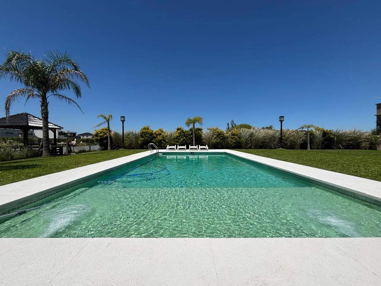 78cd0d46-c25c-46eb-8ab6-5fef862711cd Hermosa casa en venta, ubicado en el barrio Club de Campo Santa Rita, San vicente.
