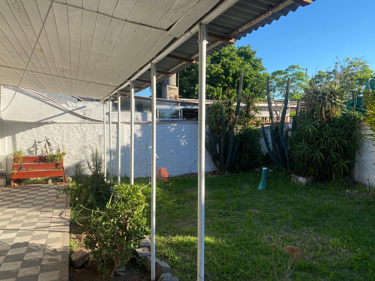 Oportunidad!! Casa en venta con departamento al fondo – Llavallol – Lomas de Zamora