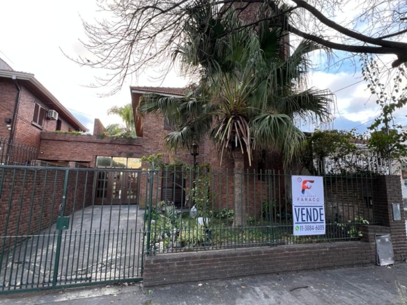 Casa en venta – Adrogue – Almirante Brown