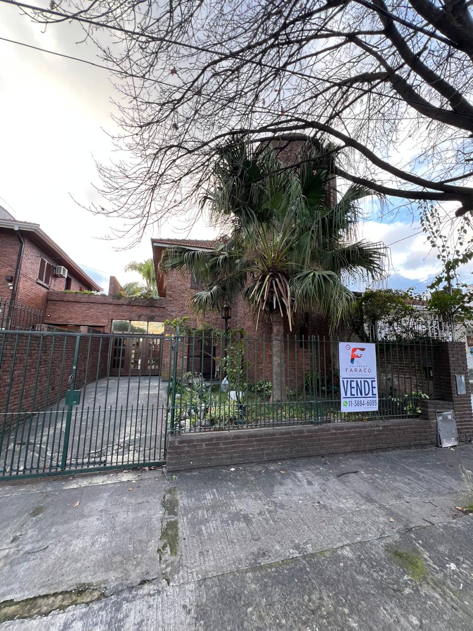 Casa en venta – Adrogue – Almirante Brown
