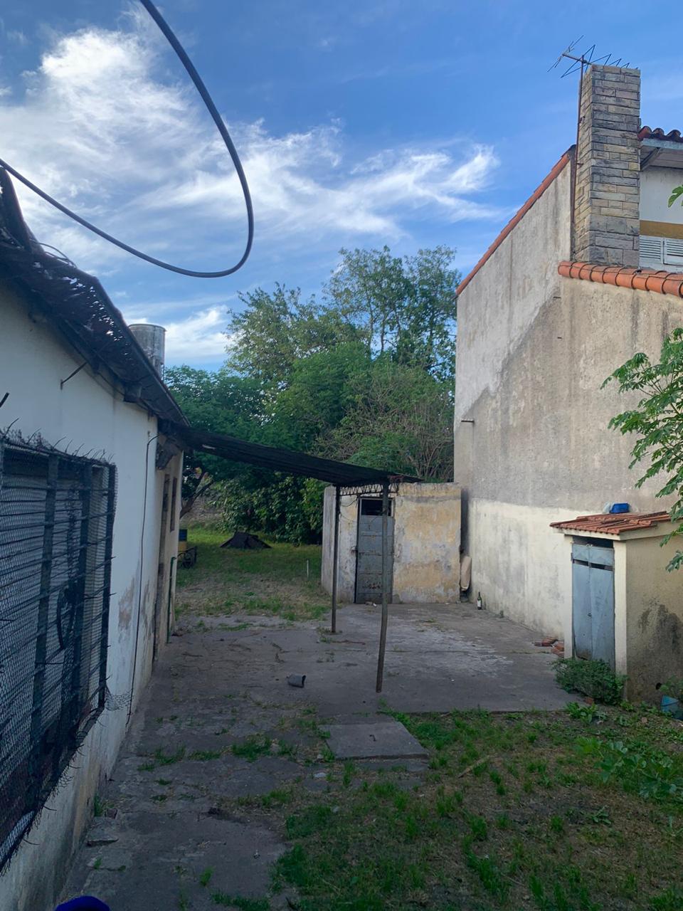 Local con terreno y vivienda en venta – Burzaco – Almirante Brown