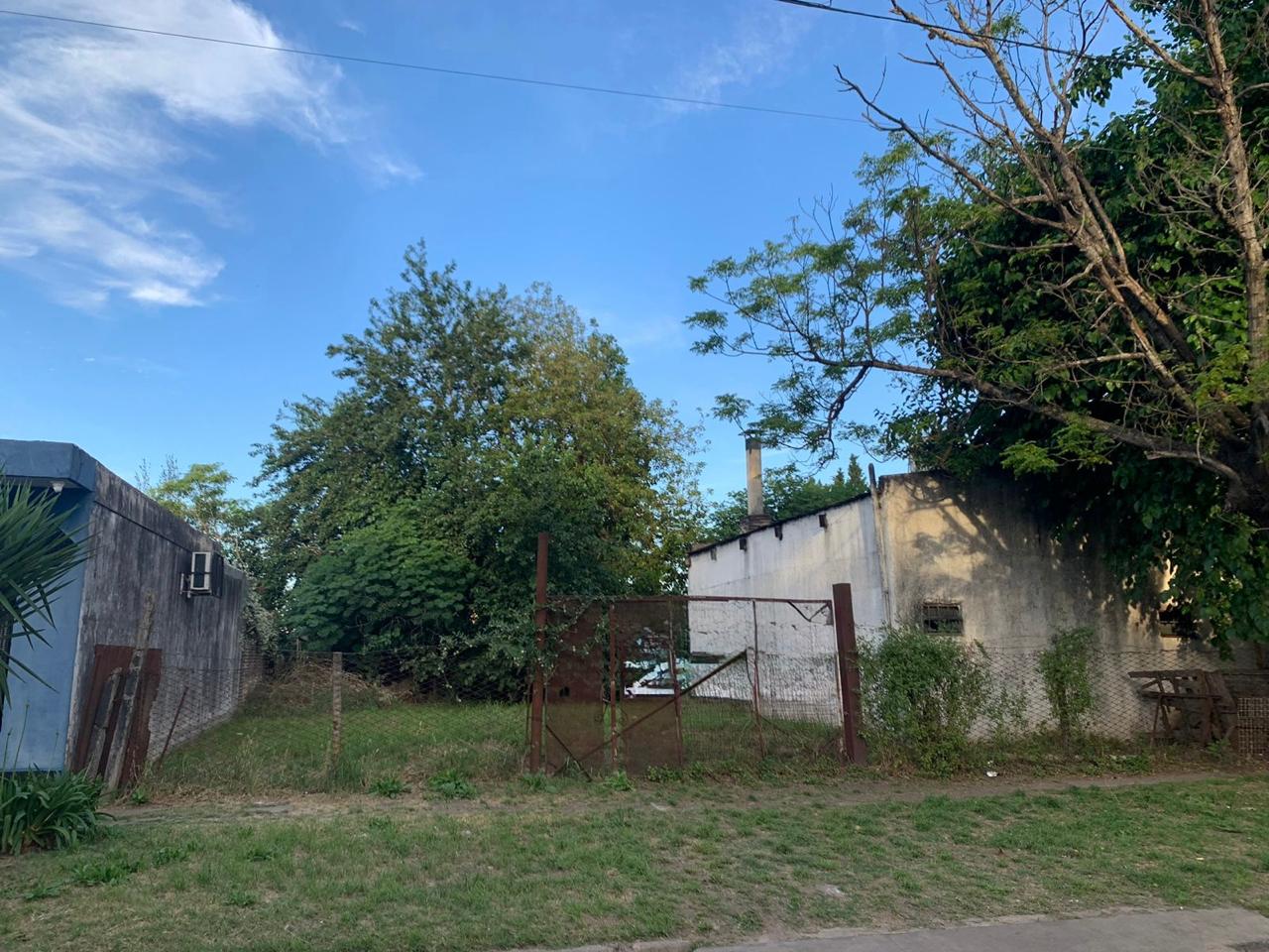 Local con terreno y vivienda en venta – Burzaco – Almirante Brown