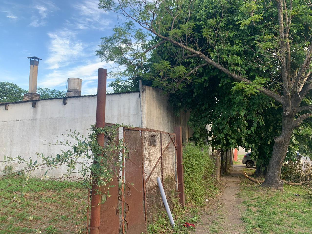 Local con terreno y vivienda en venta – Burzaco – Almirante Brown