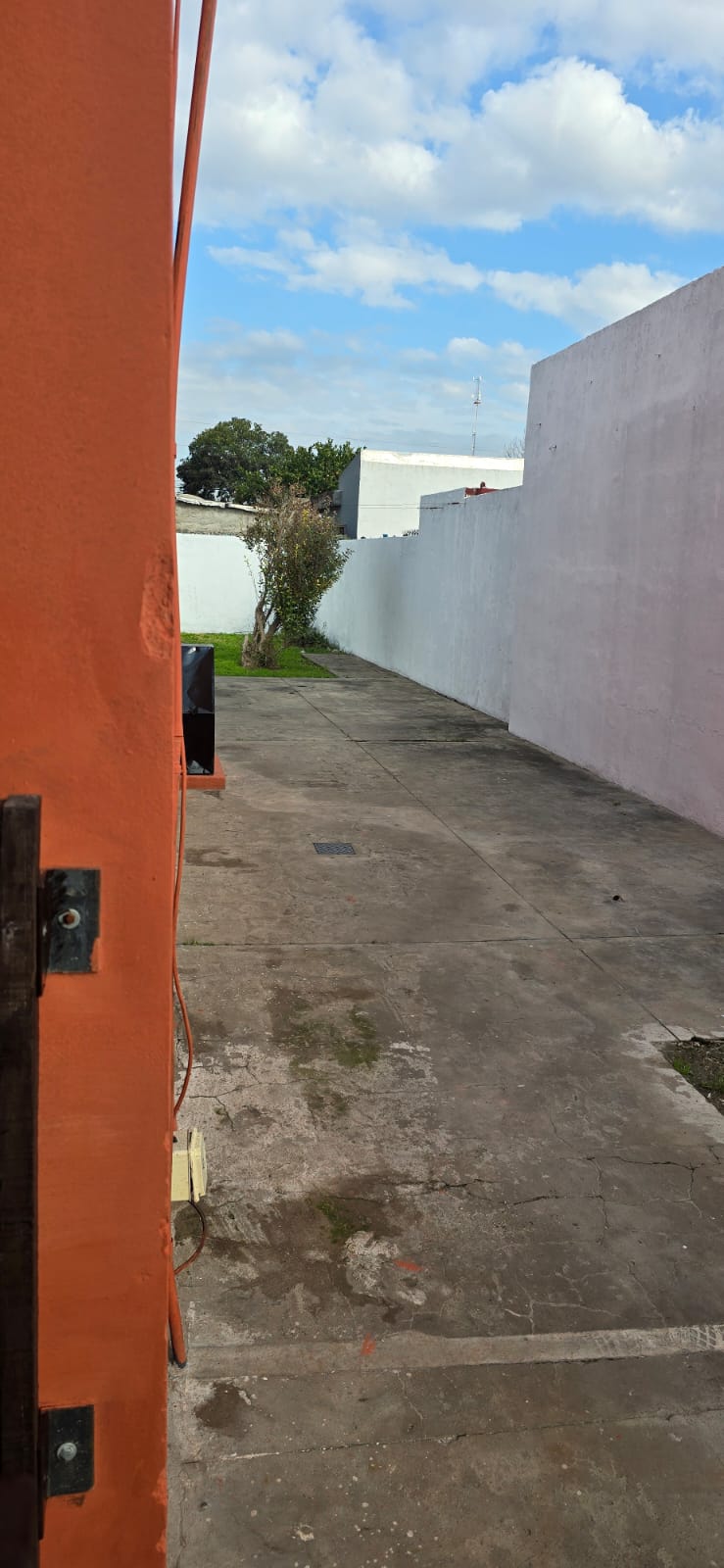 Casa en alquiler – Burzaco – Almirante Brown