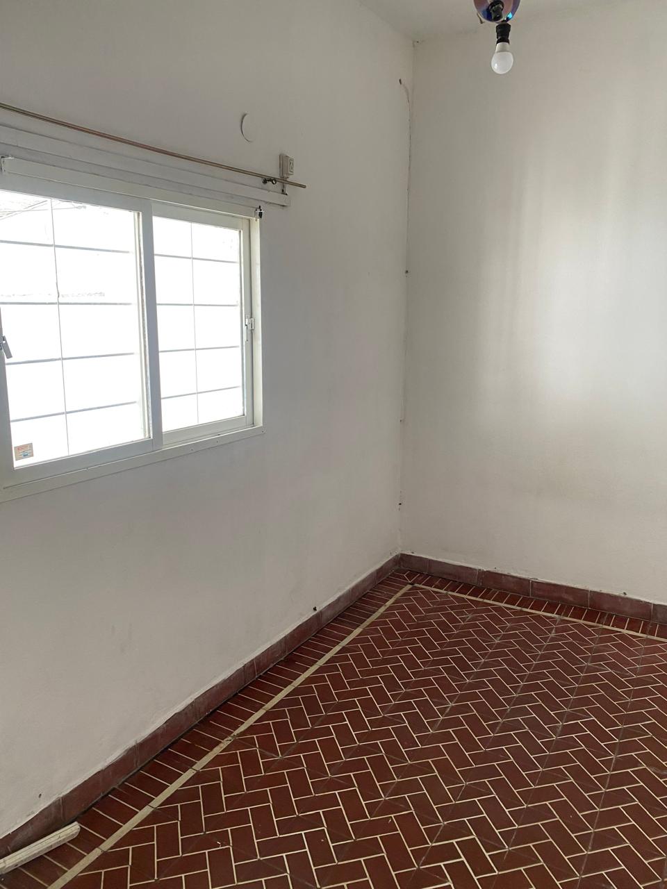 Oportunidad!! Casa en venta con departamento al fondo – Llavallol – Lomas de Zamora