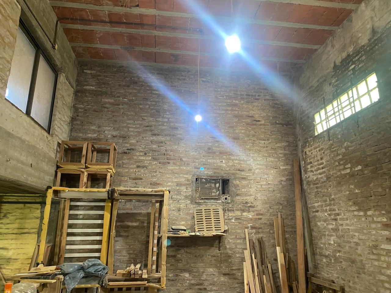 Galpon en venta – Burzaco – Almirante