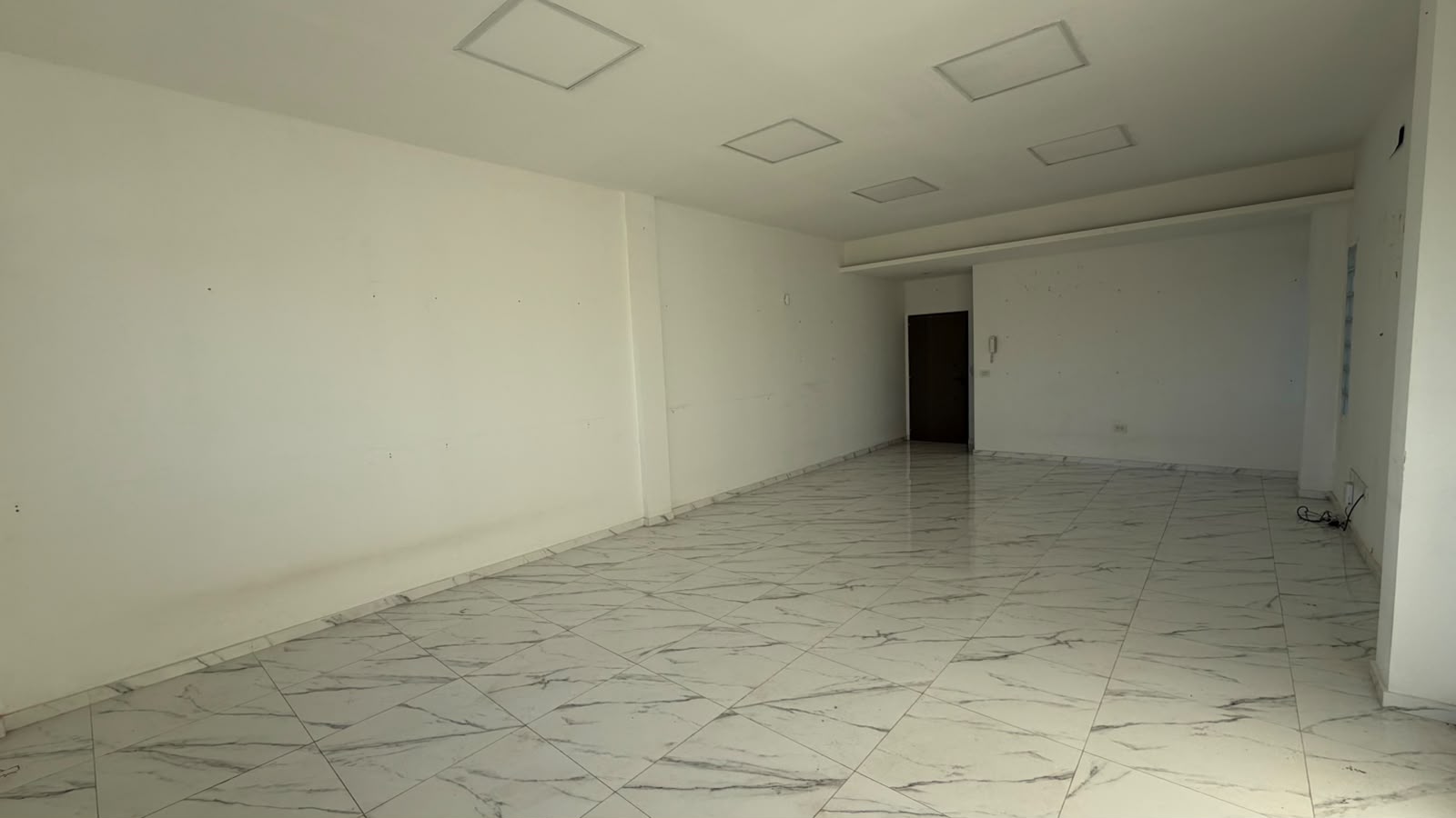 a1f0bf94-6f9f-496c-ad66-4b633a261f69 Oficina comercial en alquiler – Canning –