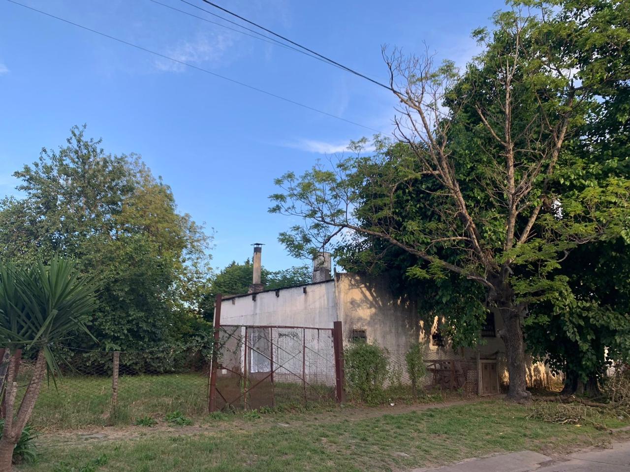 Local con terreno y vivienda en venta – Burzaco – Almirante Brown