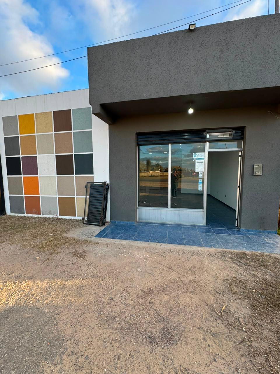 Local en alquiler – San Vicente –