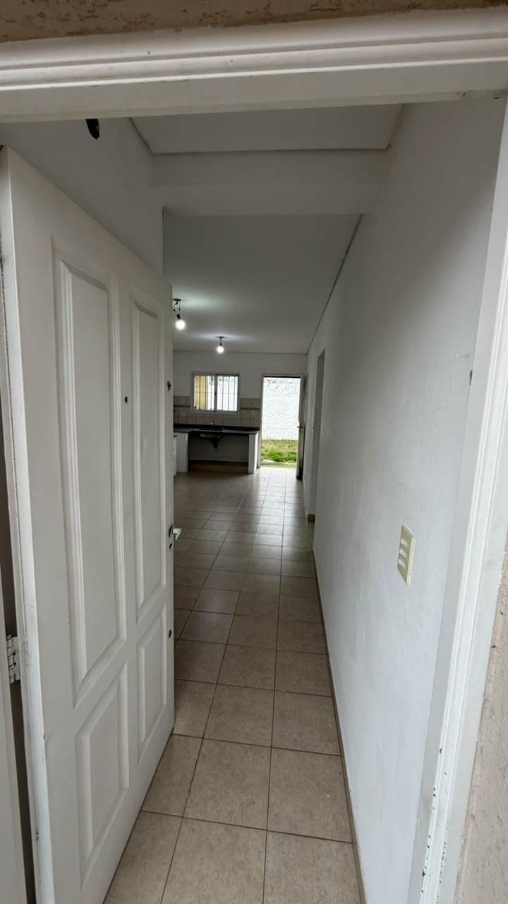 b84fc57d-2598-4ea5-be61-c9dec18b92d0 Departamento en alquiler – Llavallol – Lomas de Zamora
