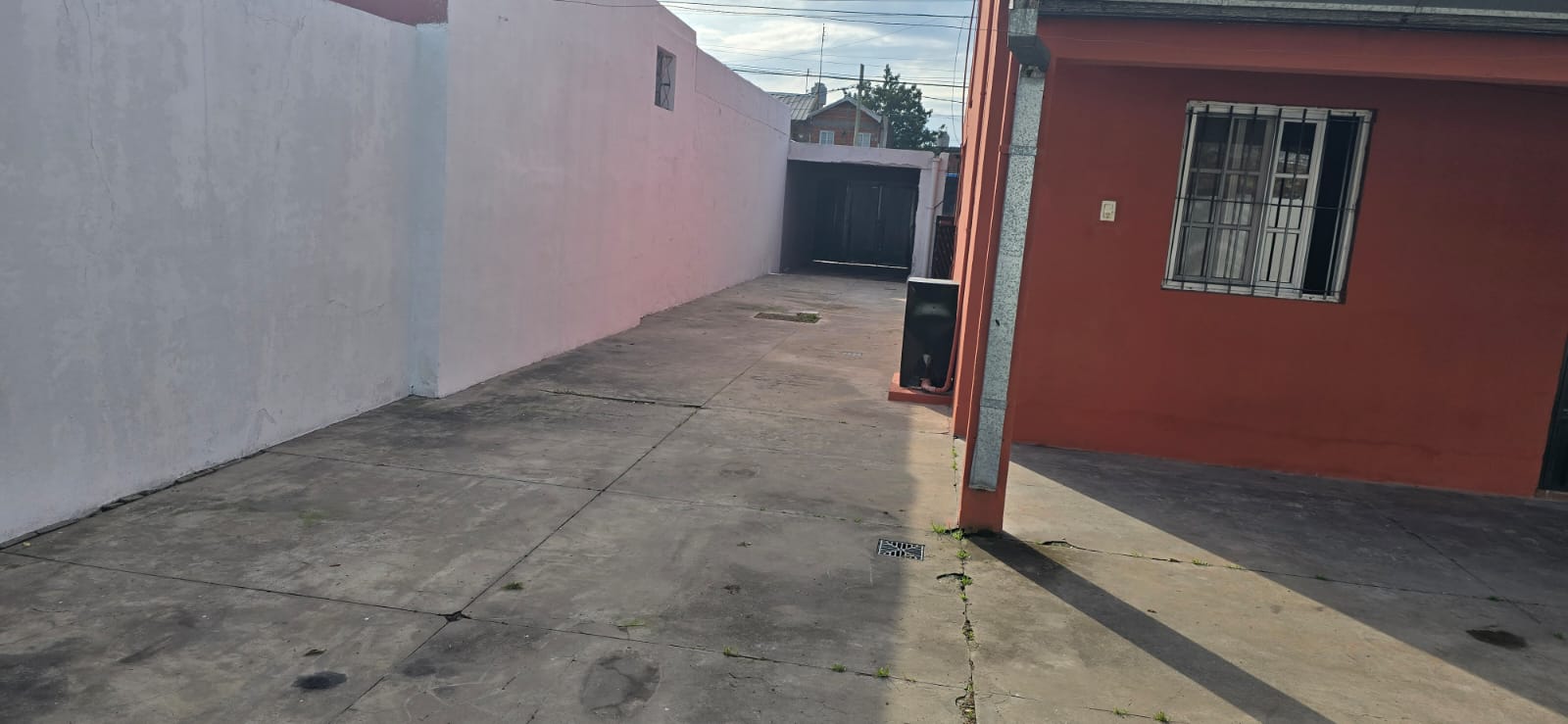 Casa en alquiler – Burzaco – Almirante Brown