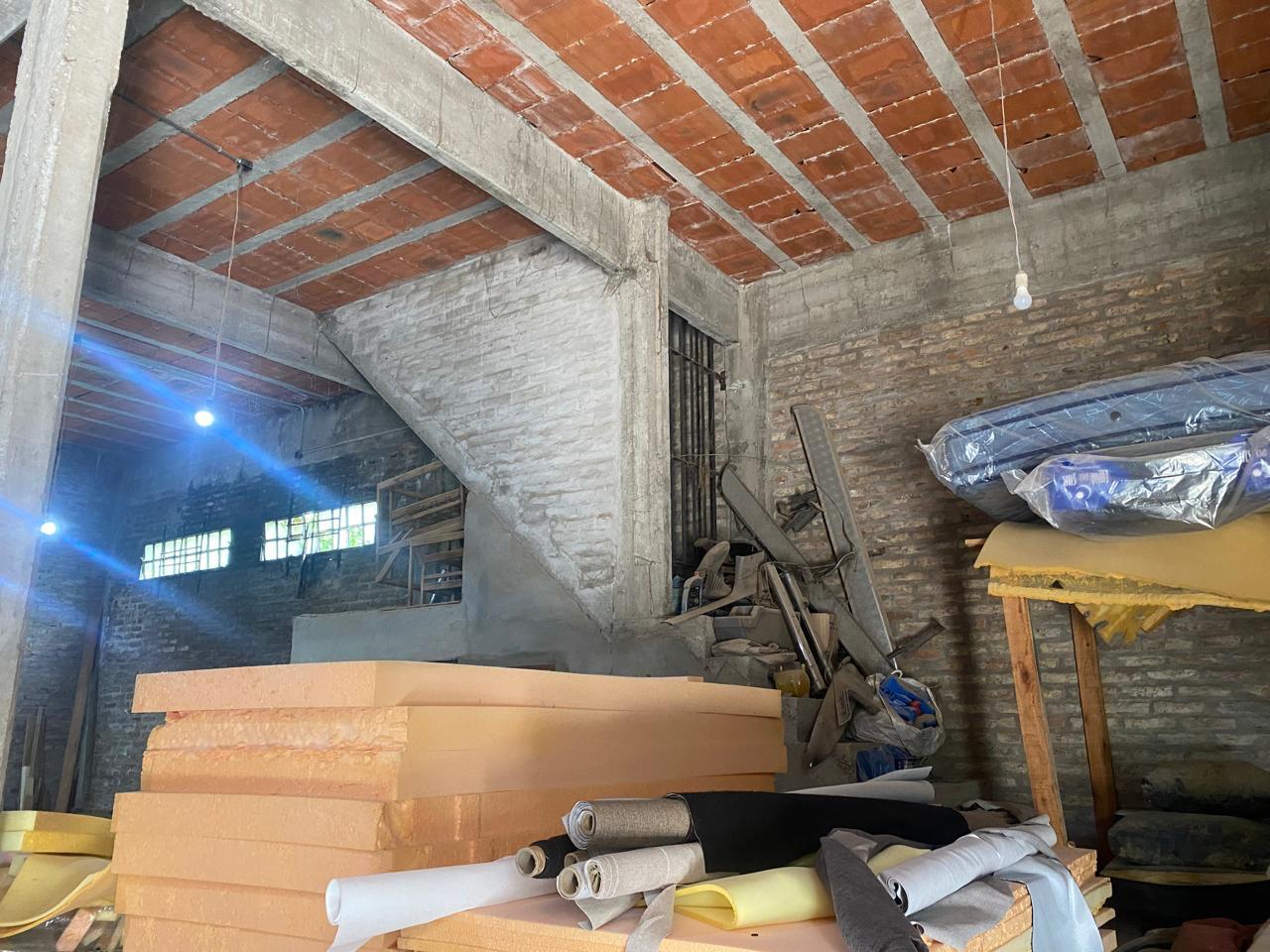 Galpon en venta – Burzaco – Almirante