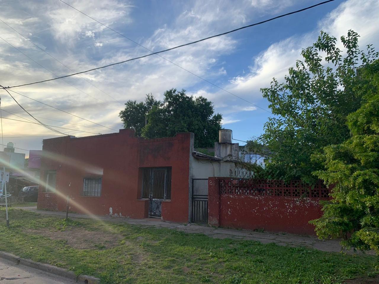 Local con terreno y vivienda en venta – Burzaco – Almirante Brown