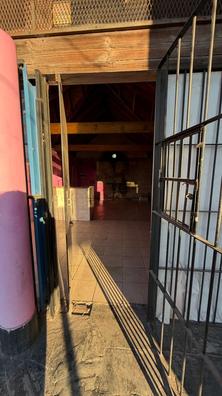 Local en alquiler – Adrogue – Almirante Brown