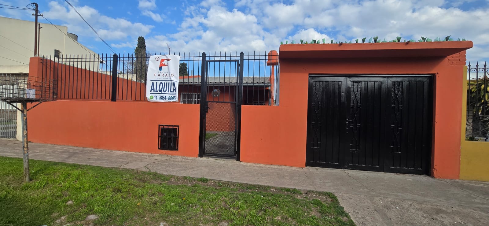 Casa en alquiler – Burzaco – Almirante Brown