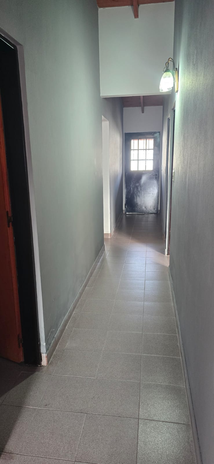 Casa en alquiler – Burzaco – Almirante Brown