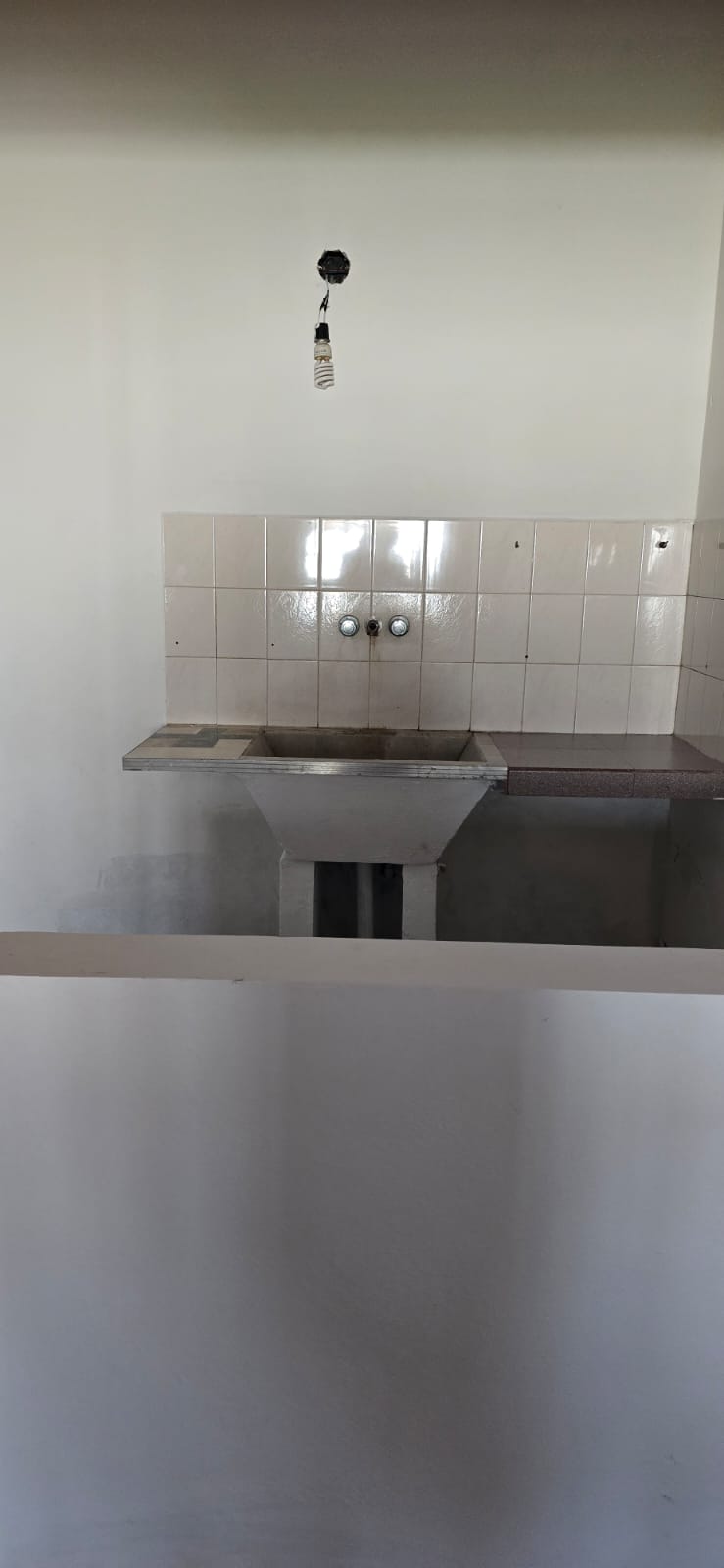 Casa en alquiler – Burzaco – Almirante Brown
