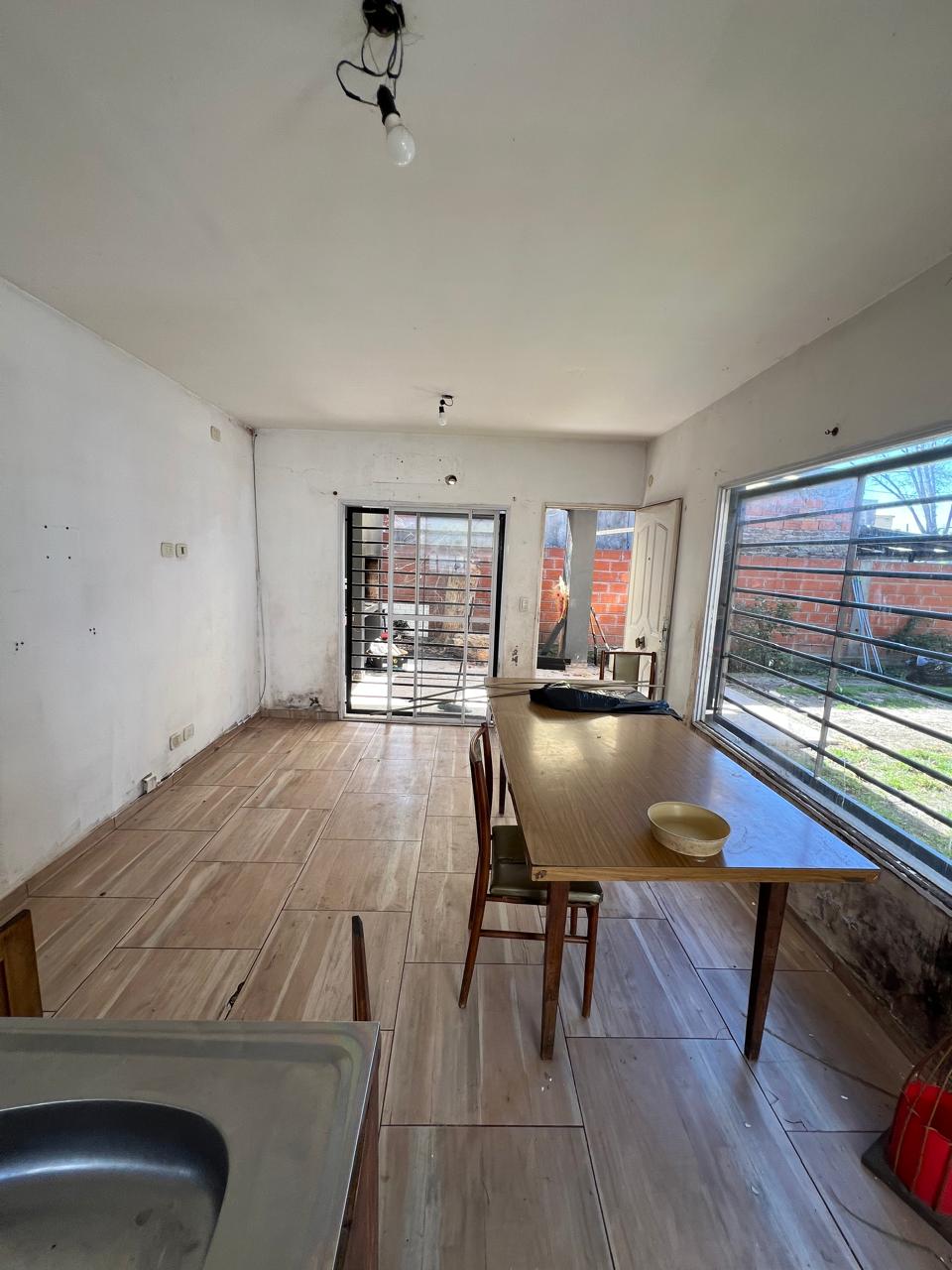 0bc810e6-99fc-4a24-99c1-9f1575448e4c Departamento tipo casa al fondo en alquiler – Malvinas Argentinas – Almirante Brown