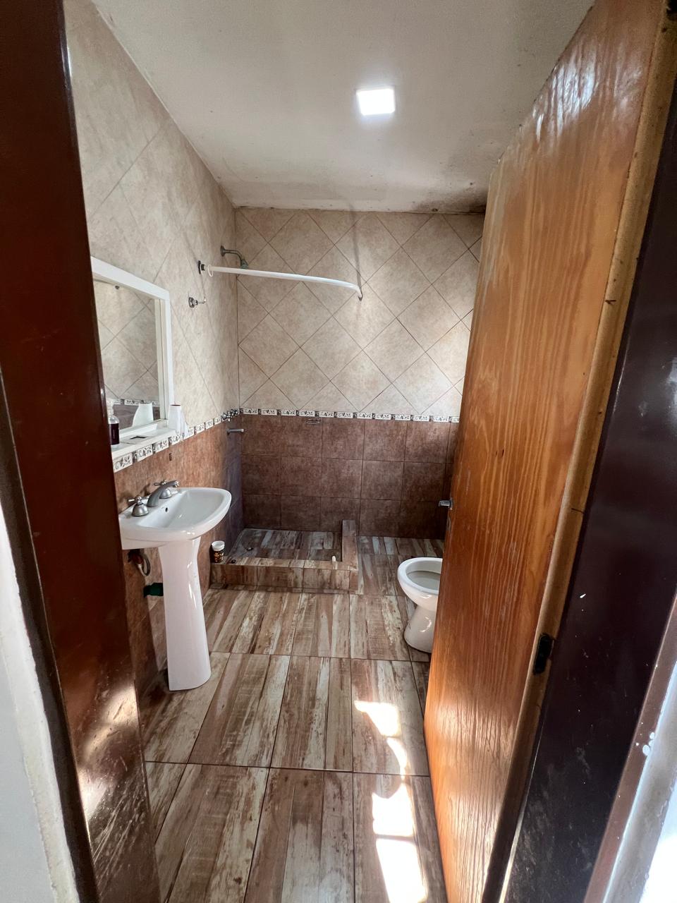 31a1563f-9eb2-4c19-841c-beaf4c86714e Departamento tipo casa al fondo en alquiler – Malvinas Argentinas – Almirante Brown