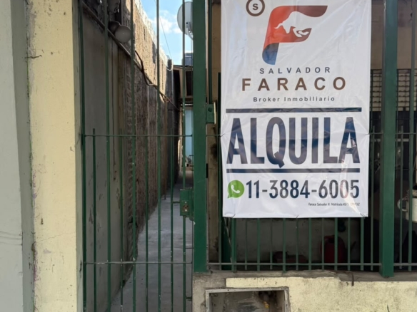 Departamento al fondo en alquiler – Jose Marmol – Almirante Brown