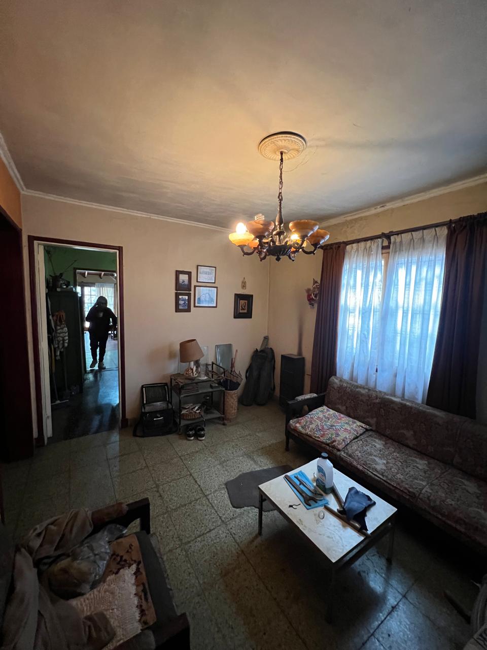 94fd9a53-ca41-4a57-9c12-c41f4d3bbf49 Casa con departamento al fondo en venta – Malvinas Argentinas – Almirante Brown