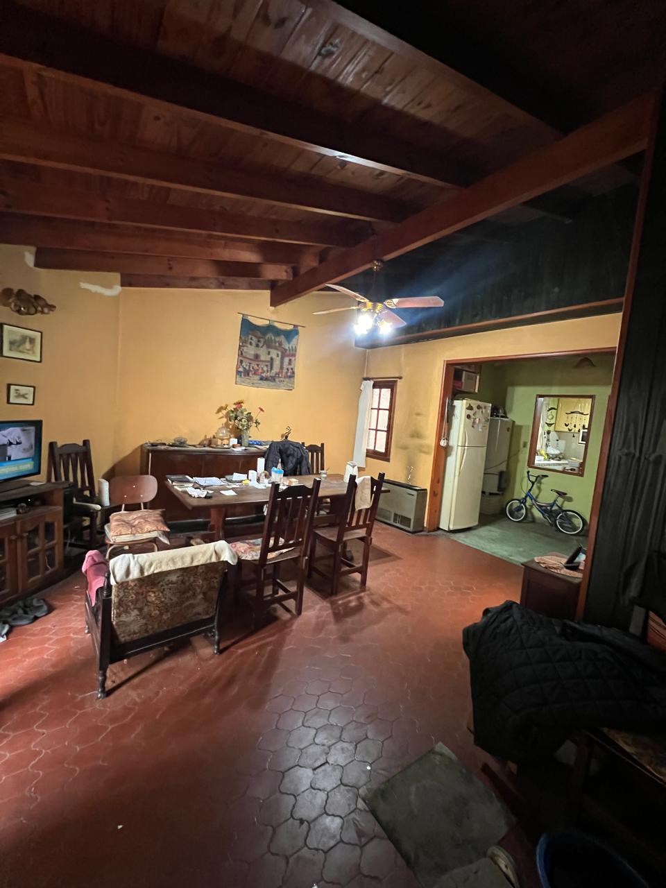 b9bd3920-f4ce-4c59-9567-b6862695c2d6 Casa con departamento al fondo en venta – Malvinas Argentinas – Almirante Brown