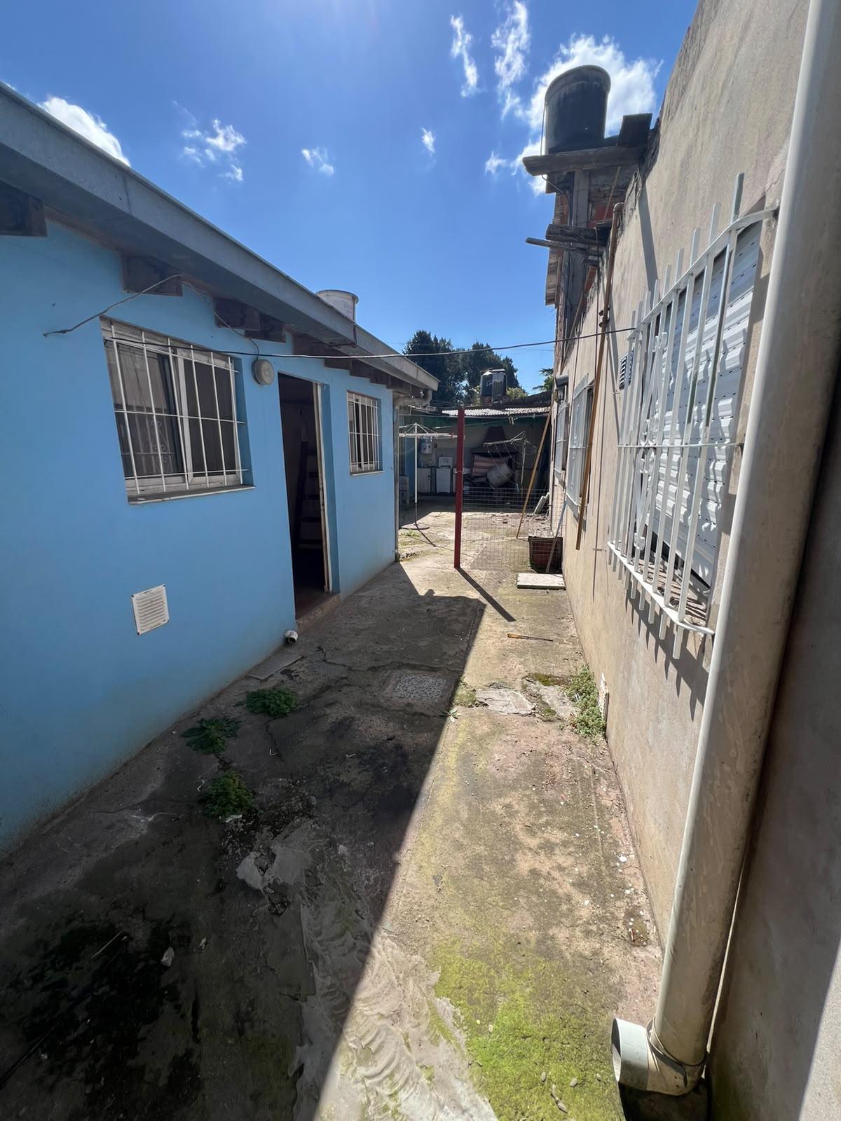 ecf3adf7-af0b-486c-accf-a3090a61d1c0 Departamento al fondo en alquiler – Jose Marmol – Almirante Brown