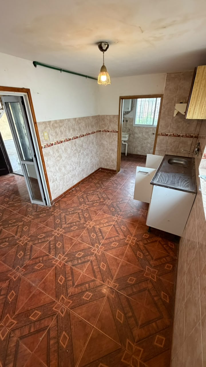 8d7fae4c-32c3-4328-a9bb-b489e687a428 Casa en alquiler – Turdera – Lomas de zamora